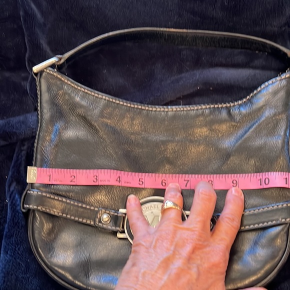 MICHAEL KORS LEATHER HANDBAG - Picture 9 of 11